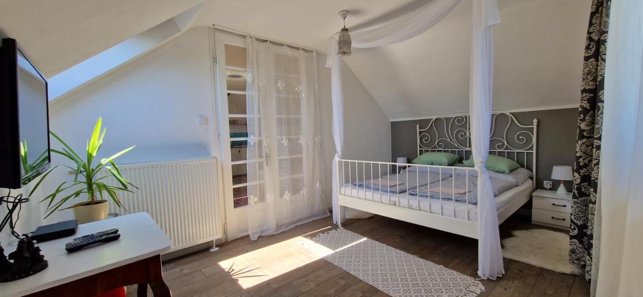 Boholand Apartman エゲル エクステリア 写真